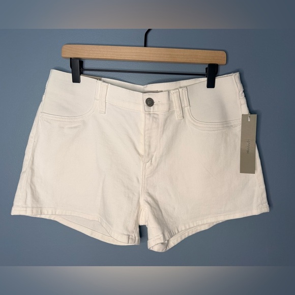 NWT Hudson Jeans Gemma Mid-Rise Maternity Shorts | Size 30 - Picture 3 of 5